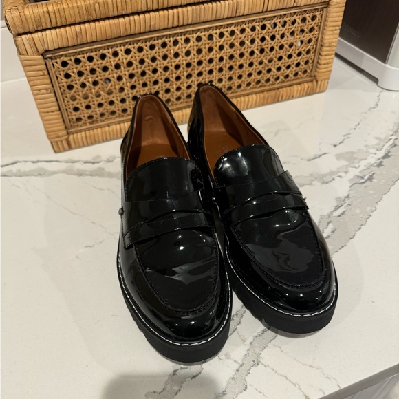 Franco Sarto black patent leather loafers - Picture 2 of 4